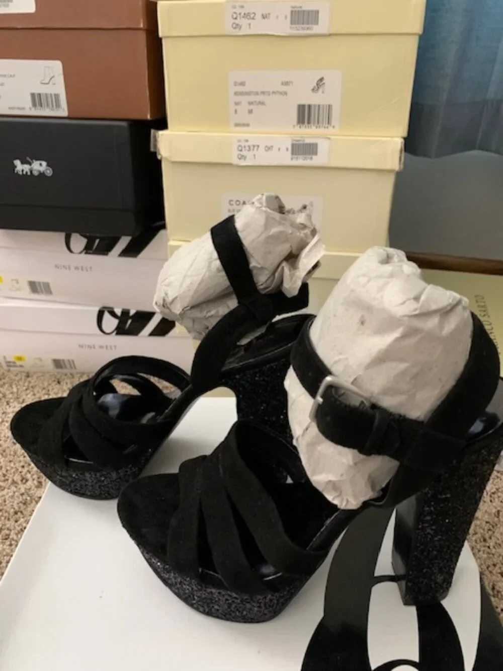 NWT Nine West black suede Platform shoes